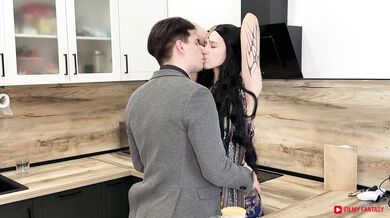 Heeramandi ki Randi - Nazariya ki Maari - Desi Girl Pissing