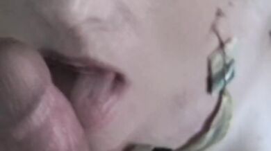 Amateur house wife loves the taste of sperm yum yum!