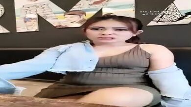 Bokep Indo Omek Di Toilet Cafe