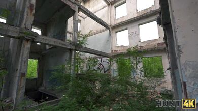 HUNT4K. Sexy Russian slut got horny and cheated on her boyfriend. Hot sex with Eva Tender & Jeffry J