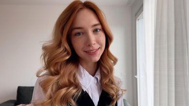 The secretary wanted a pay raise but got cum on her pussy instead - Loly Nebel