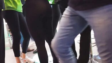 perfect fit blonde tight black leggigns ass