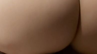 سمية لباطرونة: اي حبيبة وعتيني فحشوني مغربية سكس عربي