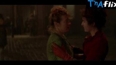 Susan Lynch Lesbian Scene in From Hell (Annabelle Apsion)