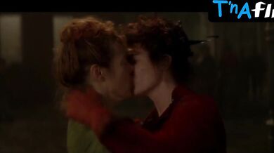 Susan Lynch Lesbian Scene in From Hell (Annabelle Apsion)