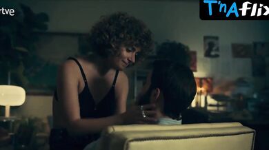 Elena Gallardo Breasts, Underwear Scene in Las Abogadas