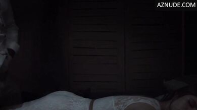 Karla Coronado Sexy Scene in Deseo Deseo