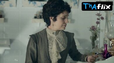 Amaia Salamanca Sexy Scene in Gran Hotel