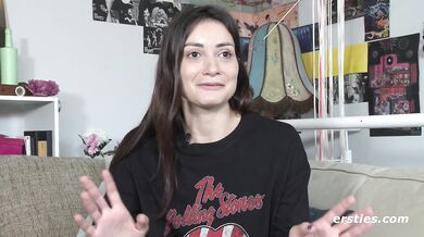 Ersties - Italian Hottie Valentina Moans Loudly When The Magic Wand Touches Her Pussy