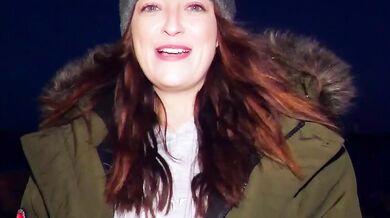 A Camgirl Fucks With A Fan