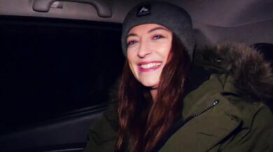 A Camgirl Fucks With A Fan