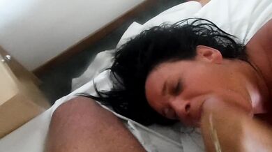 horney gilf loves a facial xxx