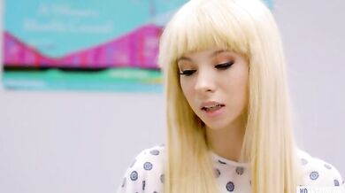 Squirting Right To The Doctor's Face - Serene Siren, Kenzie Reeves