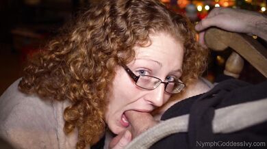 Redhead MILF Ivy swallows Hubby's cum as an early holiday gift
