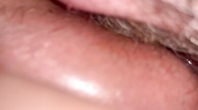 My neighbor comes over to eat my pussy;)