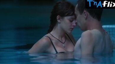 Aubrey Peeples Butt, Breasts Scene in Heartthrob