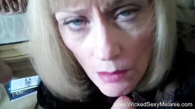 licking and sucking the cock is mature babe's thing