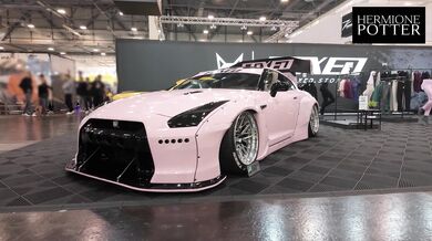 Vlog aus Deutschland - Ich bekomme einen RIESEN Facial nach der Essen Motor Show