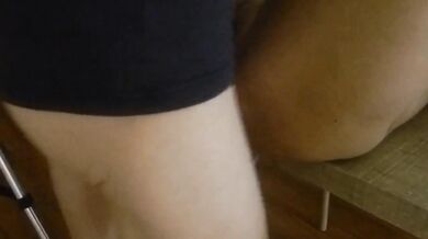 a thief enters the house and gets scared