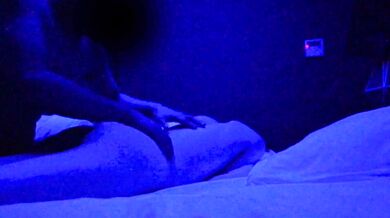 A serious student who is obscene by the light effect of the love hotel.