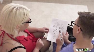 Gilfaf Skyler Squirts Pussy Shaved