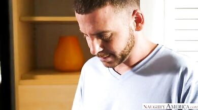 Bailey Brooke Fucking In The Couch With Her Hazel Eyes - Juliana Grandi