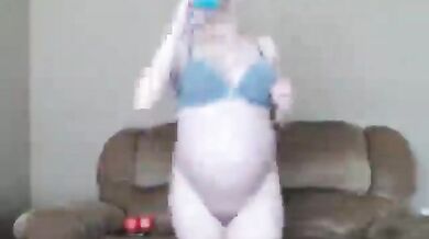 MissKaysie pregnant mother tits and pussy