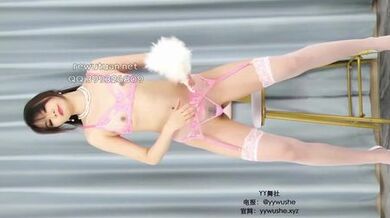 Chinese Dance Girls 80