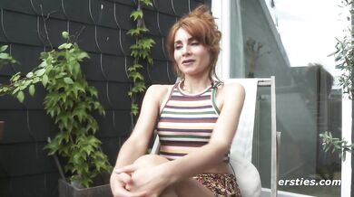 Ersties - Regina liebt es, bei der Selbstbefriedigung beobachtet zu werden