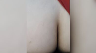 Novinha sentando gostoso quer fazer anal enfia o pau no cuzinho e leva gozada na bunda - bbw fucking