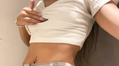 Me Atraparon En El Vestier De La Tienda Haciendo Squirt, Corriéndome Por Todos Lado ¡Que Adrenalina!