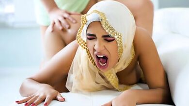 Babi Star - Beautiful Busty Muslim