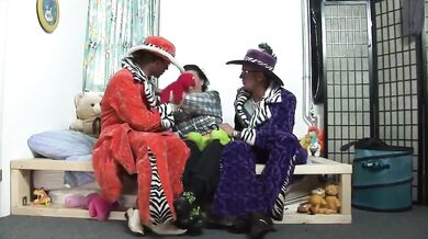 Stella Maas - piercings (Stella Michaells)