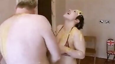 Pie face sploshing