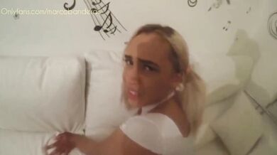 POV Vestida de inocente finge que no le gusta chupar ni cojer