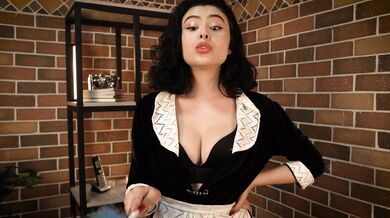 JOI Roleplay- Tu Mucama te saca TODA la leche mientras tu esposa no esta.