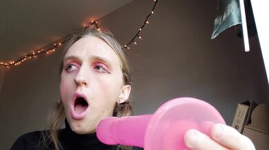 Sloppy Shemale Slut likes her Saliva