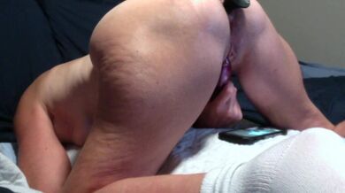 Hot Milf Has Her Ass Trained With Big Butt Plug While She Vibes HerPussy