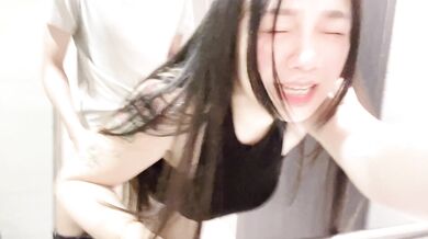 台灣外流火車上的廁所野戰！swag daisybaby Taiwan real chat up sex in train public toilet
