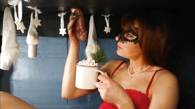 Merry, Merry Her 4 Dwarfs are Milked