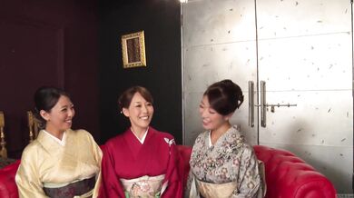 Reiko Kobayakawa along with Akari Asagiri and an additional friend sit around and admire their fashionable Meiji Era kimonos