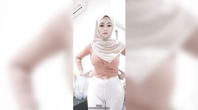 Hijab Cantik Mulus Tobrut Colmek Crot Lendir