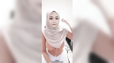 Hijab Cantik Mulus Tobrut Colmek Crot Lendir