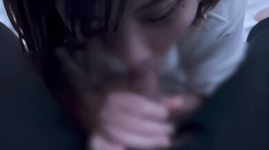 裏すじ攻めフェラも得意な女の子♡cum in mohth blowjob