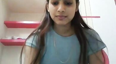 Indian Cute Girl Showing Boob