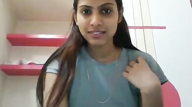 Indian Cute Girl Showing Boob