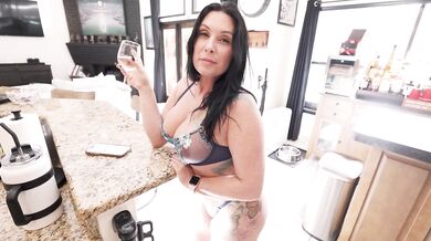 Stepmom Likes To Keep Things Casual At Home MaeGunz