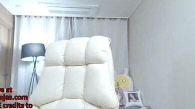 Korean BJ Milf with big tits has fun