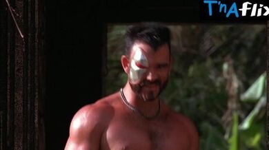 Bridgette Wilson Sexy Scene in Mortal Kombat