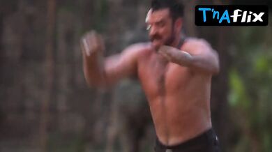 Bridgette Wilson Sexy Scene in Mortal Kombat